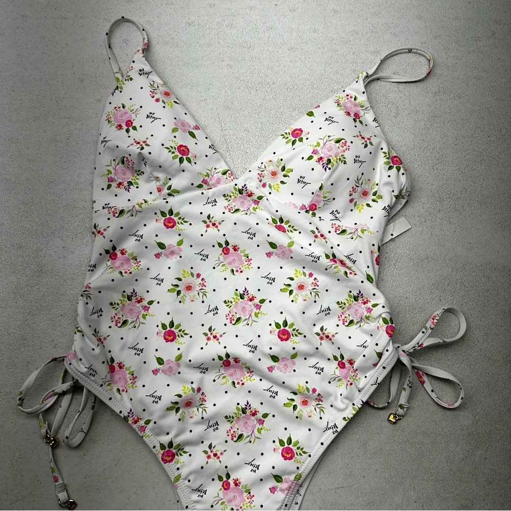 NWOT Betsey Johnson White Floral One Piece Swimsuit, Large